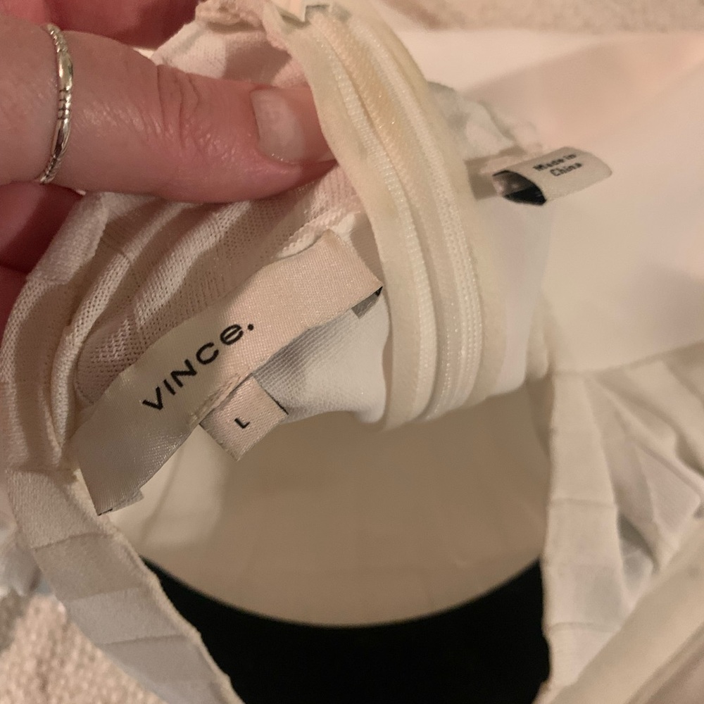 Vince Pleated White Sleeveless Blouse - Picture 4 of 4